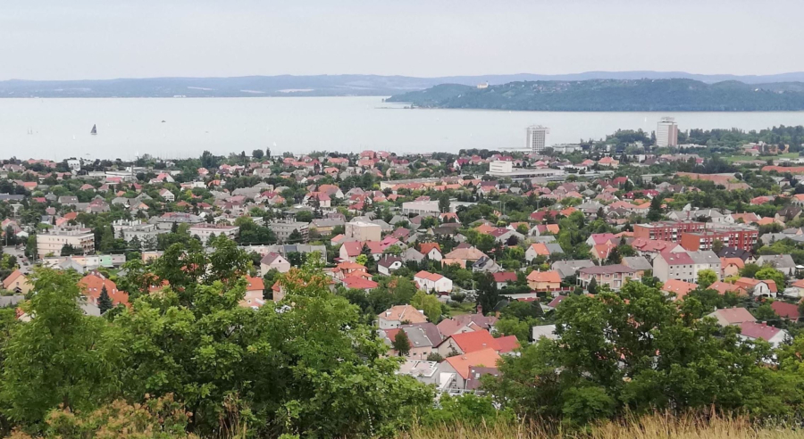 Önkormányzati szolgálati lakásokat létesítenek a Balaton-régióban